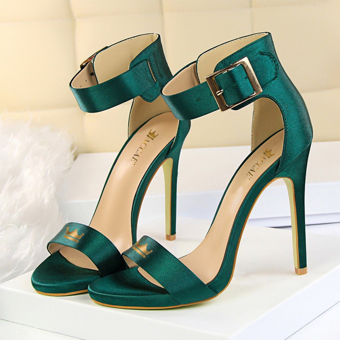 Scarpe Decolletè "Queen"