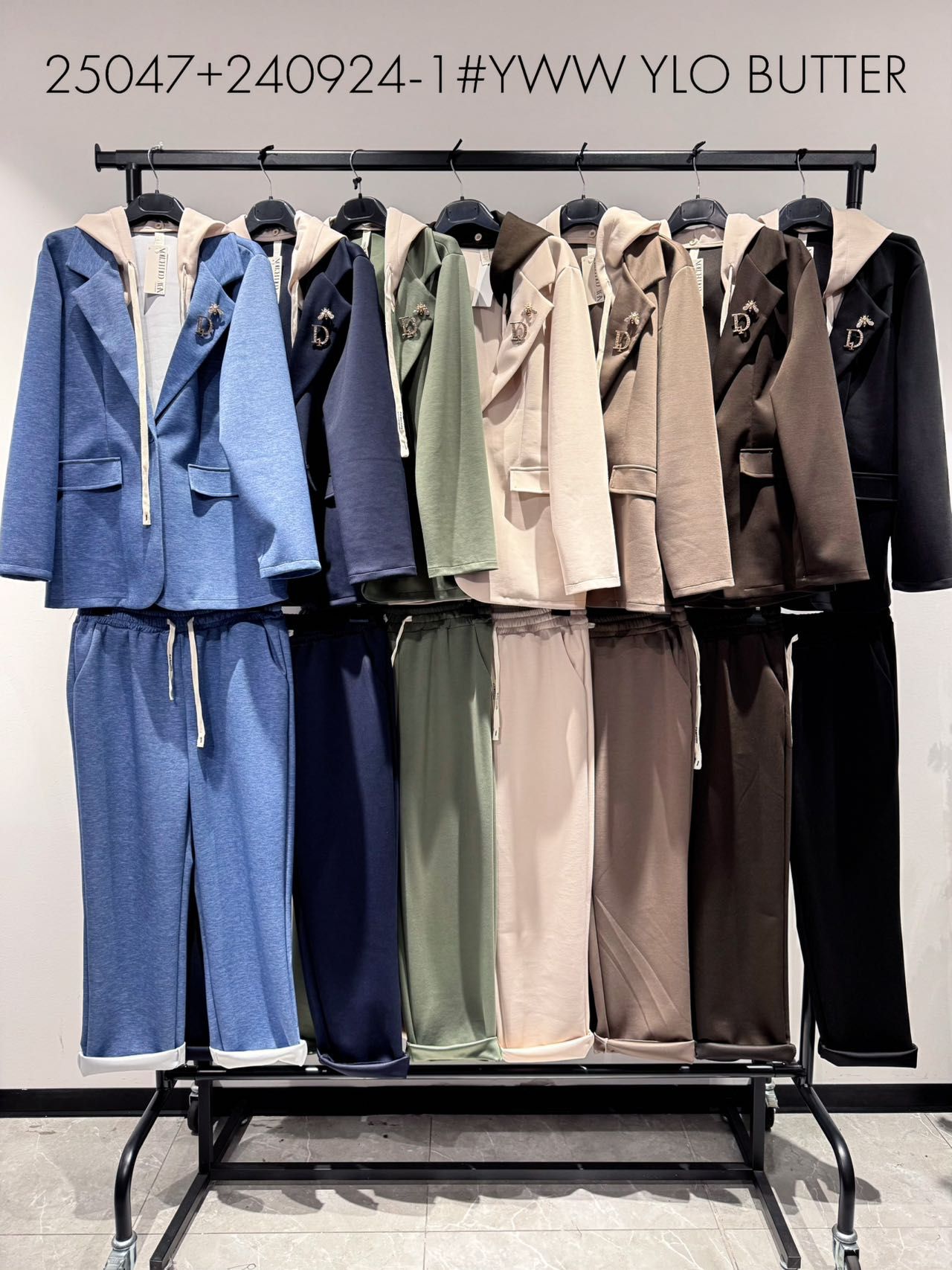 Tailleur + Pantaloni "Mad Woman"